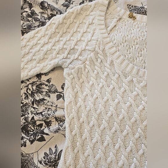 Guess Cream Cable Knit Sweater - Picture 8 of 12